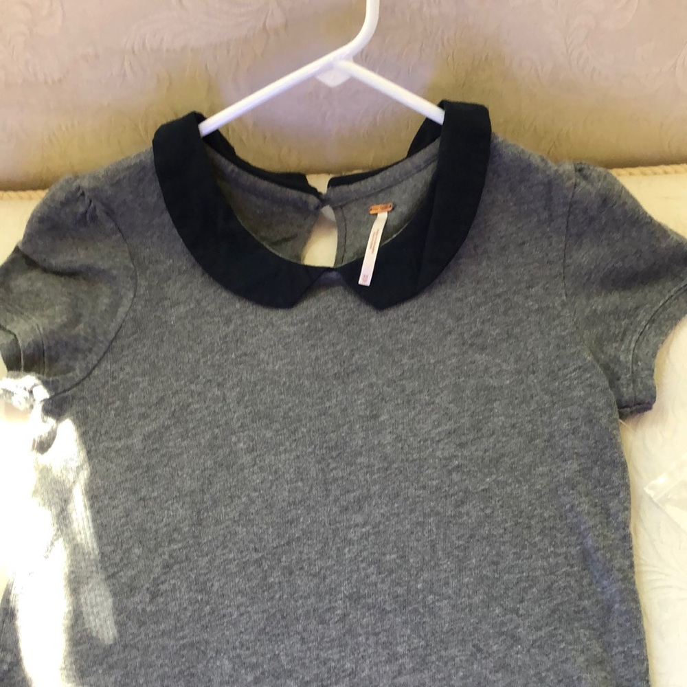 Free People puff sleeve Peter Pan grey cotton top with black collar. Soft & new.